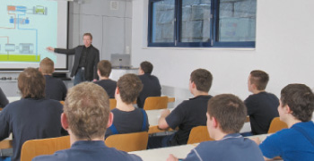 Career opportunities at TRIES Career opportunities at TRIES
